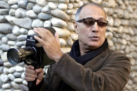 O cineasta iraniano que levou a força do documentário para a ficção ganha mostra completa em São Paulo